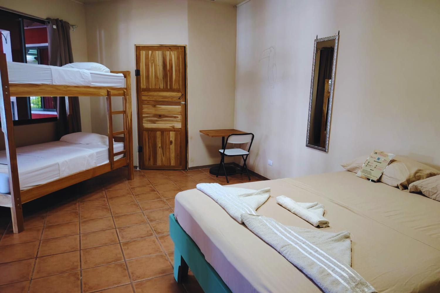 Hospedaje Papalotes Quepos Bagian luar foto